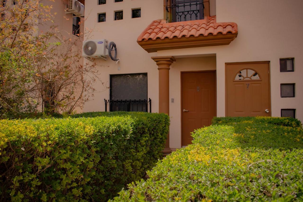 Suites Cervantes Chihuahua Exterior foto