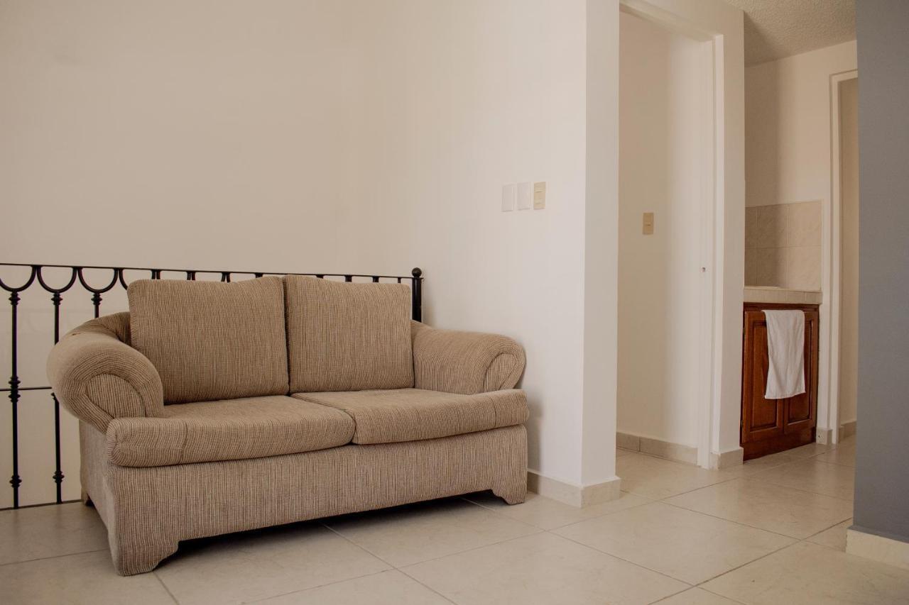 Suites Cervantes Chihuahua Exterior foto