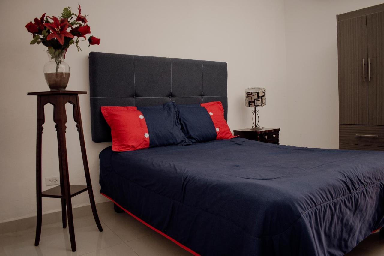 Suites Cervantes Chihuahua Exterior foto
