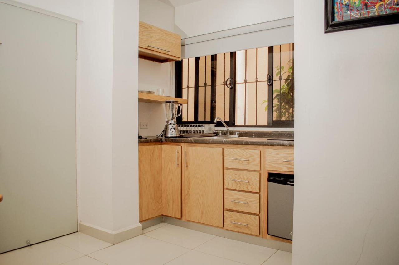 Suites Cervantes Chihuahua Exterior foto