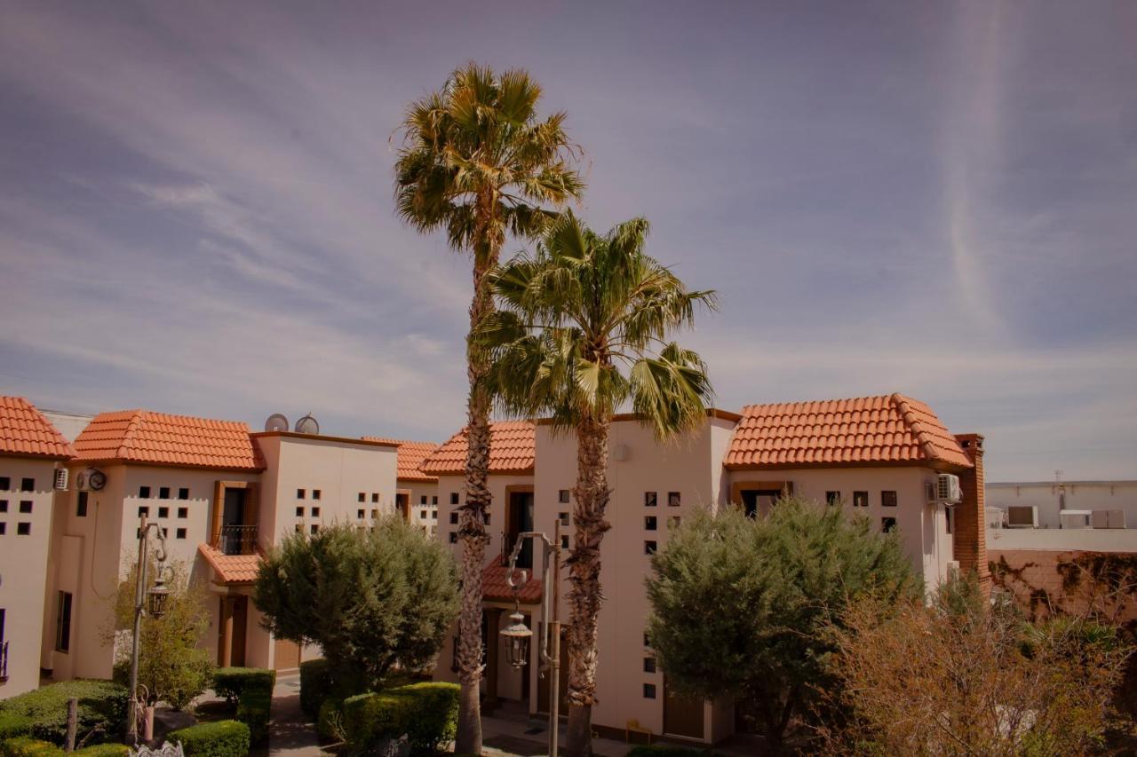 Suites Cervantes Chihuahua Exterior foto